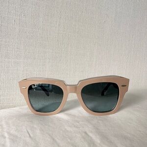 NWT 🏷️ Ray-Ban State Street Beige / Taupe Sunglasses